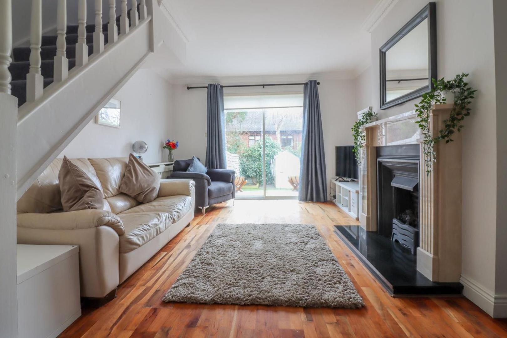 Pensión Guestready - Coastal Charm Near Sandymount *